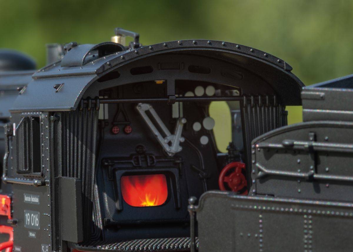 Märklin - Overraskelseslok 2025, DR Br19 damplok