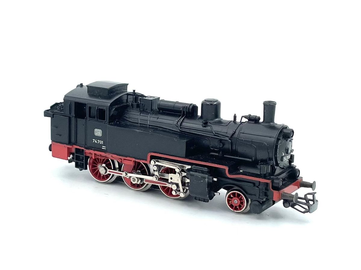 Bruktkroken - Märklin 3095 DB br74 damplok, AC analog